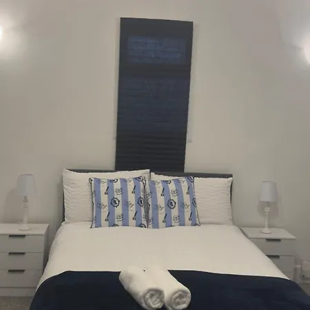 Pansiyon Cozy Retreat Room, Sheared House Bristol
